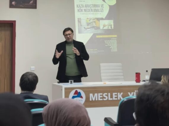 Sağlık Güvenlik Refah temasıyla Ağrı İbrahim Çeçen Üniversitesinde Öğrenci arkadaşlarımızla bir araya geldik. Başta Rektörümüz Abdülhalik Karabulut bey olmak üzere 
