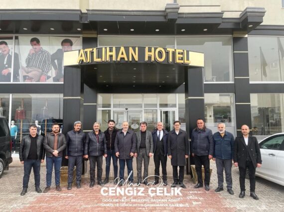 Çalınmadık kapı,sıkılmadık el bırakmayacağız🤝🏽 Durmadan ve yılmadan bugün de esnaf ziyaretlerimizi yapıyor, onları dinliyor, hasbihal ediyoruz.