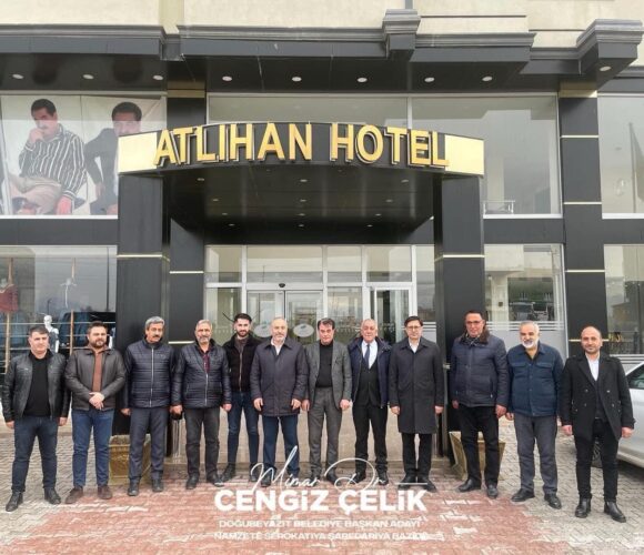 Çalınmadık kapı,sıkılmadık el bırakmayacağız🤝🏽 Durmadan ve yılmadan bugün de esnaf ziyaretlerimizi yapıyor, onları dinliyor, hasbihal ediyoruz.